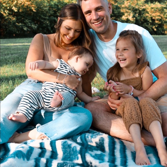 Meet your Posher, Michelle - Picture 2 of 8